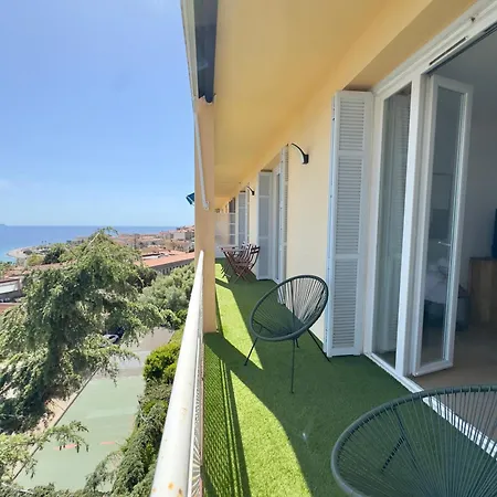 Eugenie T4 Vue Centre-ville * Ajaccio (Corsica)