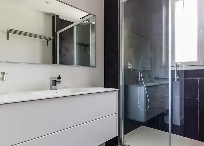 Apartament Eugenie T4 Vue Centre-ville *